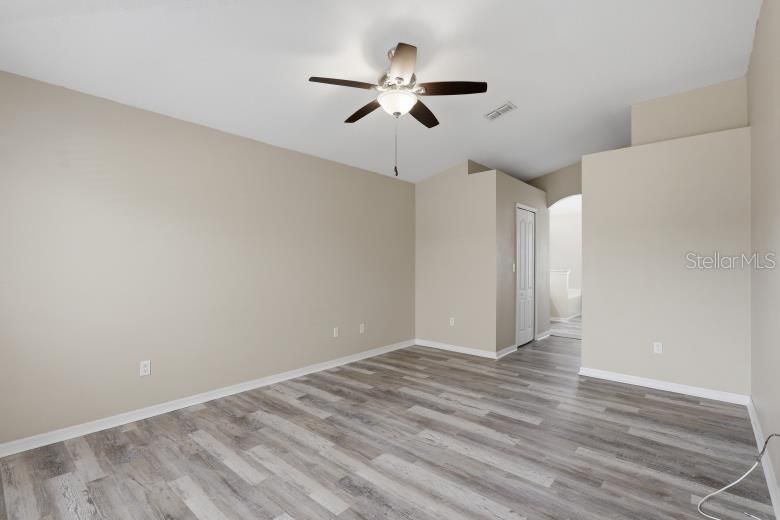For Sale: $330,000 (3 beds, 2 baths, 1800 Square Feet)