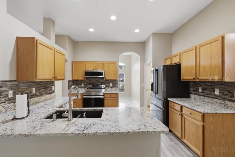 For Sale: $330,000 (3 beds, 2 baths, 1800 Square Feet)