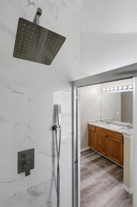 For Sale: $330,000 (3 beds, 2 baths, 1800 Square Feet)