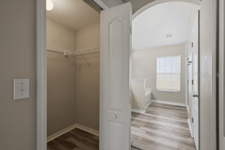 For Sale: $330,000 (3 beds, 2 baths, 1800 Square Feet)