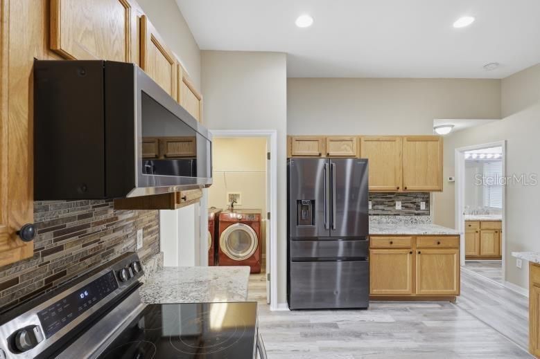 For Sale: $330,000 (3 beds, 2 baths, 1800 Square Feet)