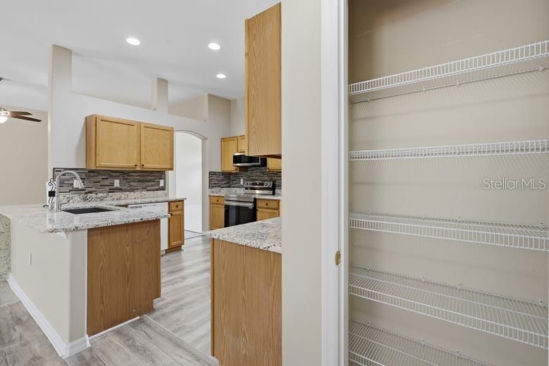 For Sale: $330,000 (3 beds, 2 baths, 1800 Square Feet)