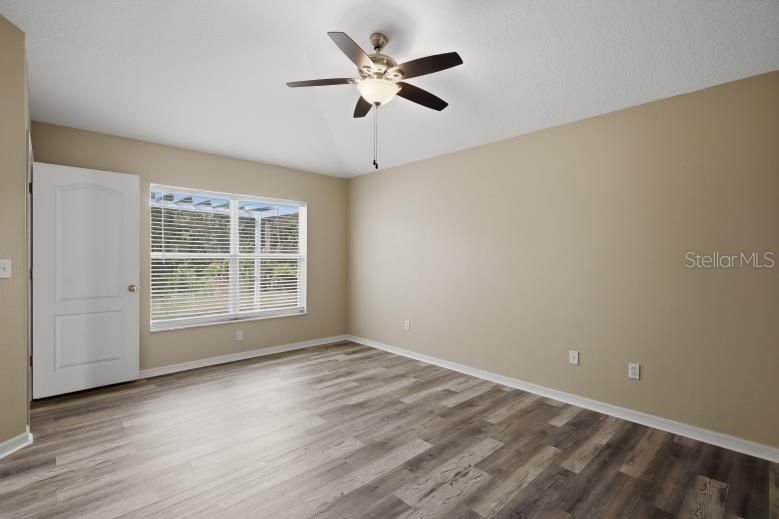For Sale: $330,000 (3 beds, 2 baths, 1800 Square Feet)