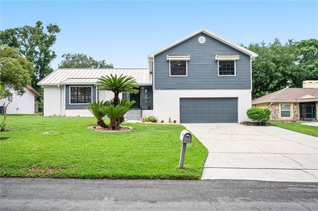 For Sale: $595,000 (4 beds, 3 baths, 2820 Square Feet)