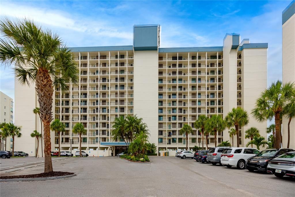For Rent: $4,000 (2 beds, 2 baths, 1180 Square Feet)