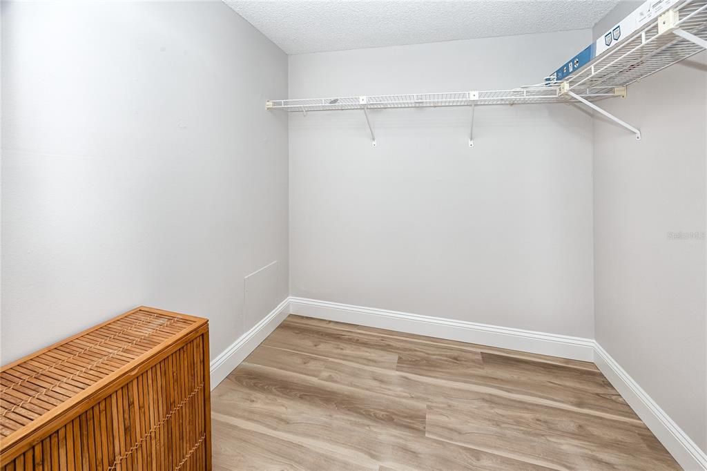 For Rent: $4,000 (2 beds, 2 baths, 1180 Square Feet)