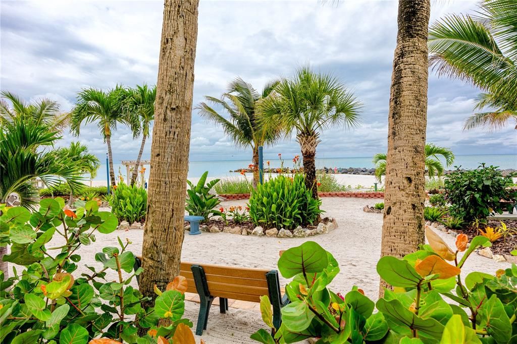 For Rent: $4,000 (2 beds, 2 baths, 1180 Square Feet)