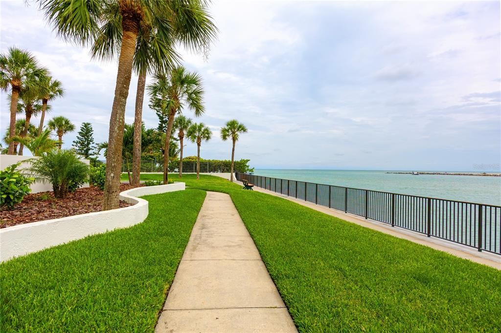 For Rent: $4,000 (2 beds, 2 baths, 1180 Square Feet)