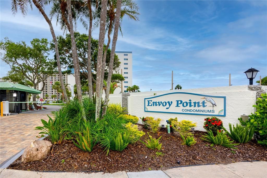 For Rent: $4,000 (2 beds, 2 baths, 1180 Square Feet)