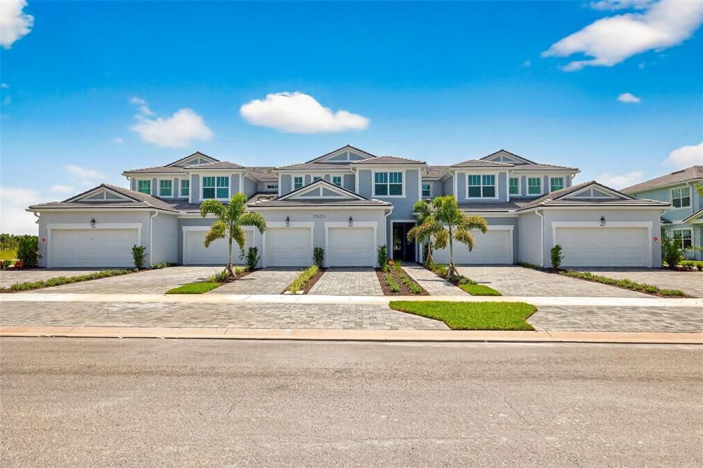 For Sale: $284,000 (2 beds, 2 baths, 1341 Square Feet)