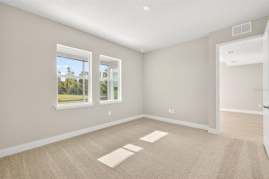 For Sale: $284,000 (2 beds, 2 baths, 1341 Square Feet)