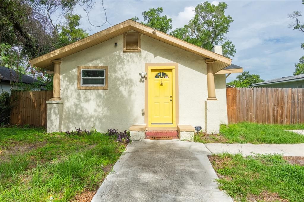 For Sale: $315,000 (3 beds, 2 baths, 1162 Square Feet)
