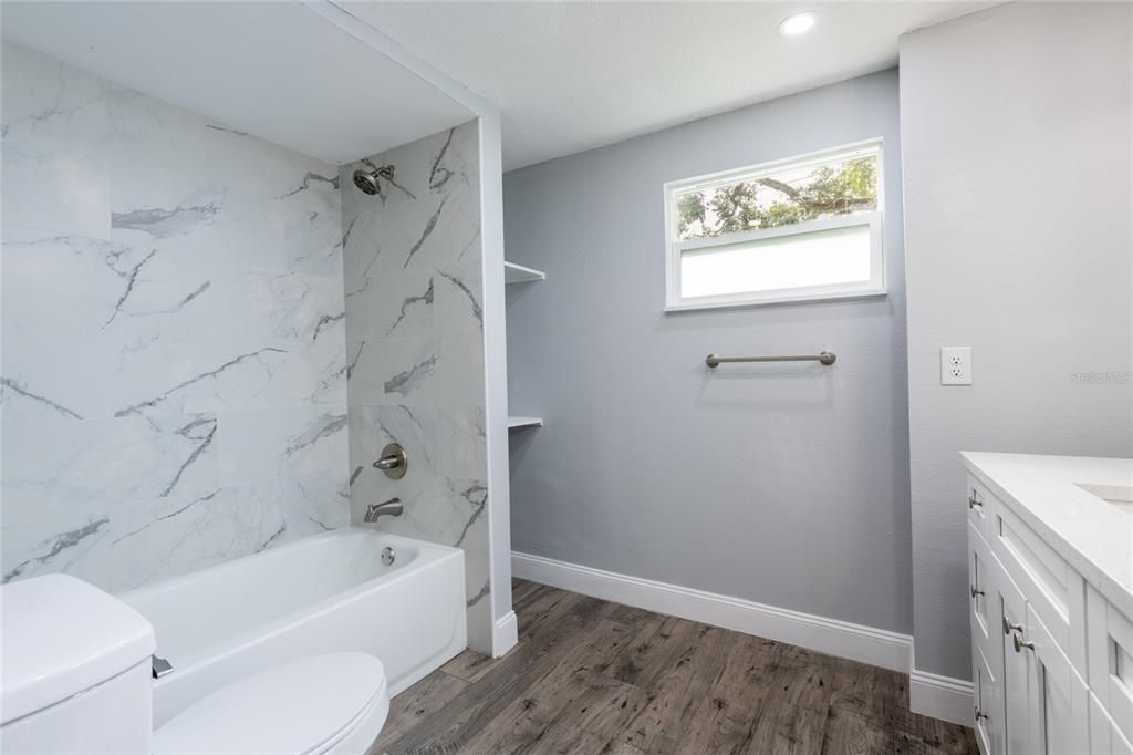 For Sale: $315,000 (3 beds, 2 baths, 1162 Square Feet)