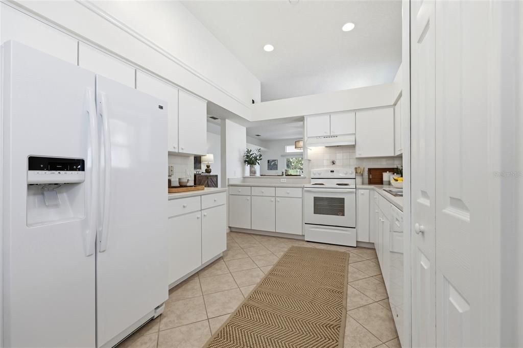 For Sale: $530,000 (3 beds, 2 baths, 1615 Square Feet)