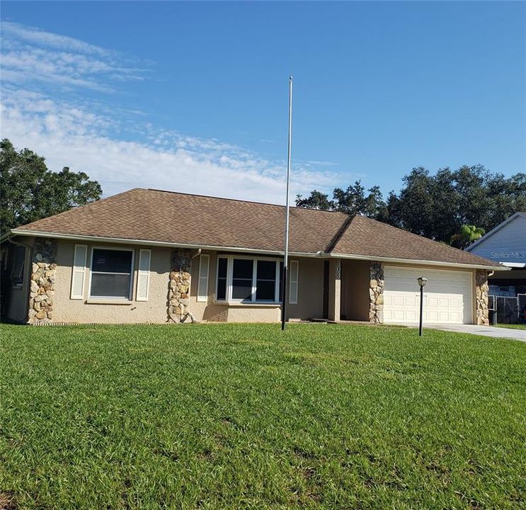 For Rent: $2,995 (3 beds, 2 baths, 1775 Square Feet)