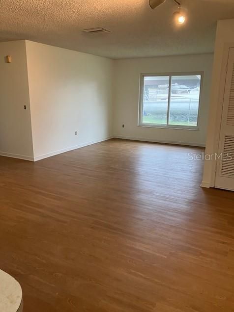 For Rent: $2,995 (3 beds, 2 baths, 1775 Square Feet)