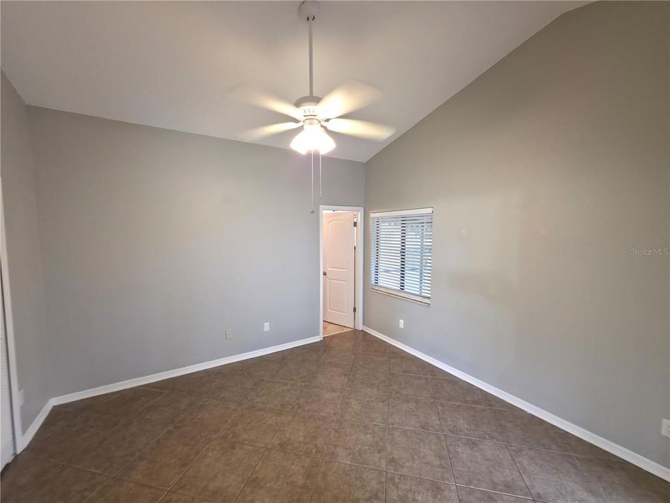 For Sale: $349,000 (3 beds, 2 baths, 1207 Square Feet)