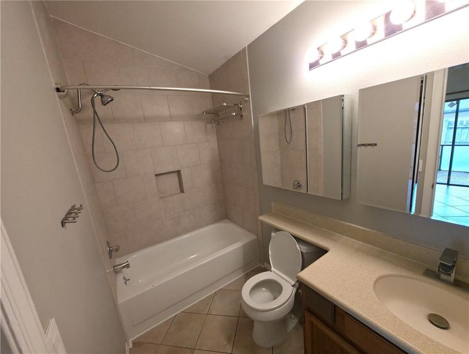 For Sale: $349,000 (3 beds, 2 baths, 1207 Square Feet)