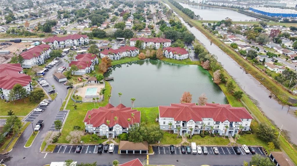 На продажу: $145,000 (2 спален, 2 ванн, 947 Квадратных фут)