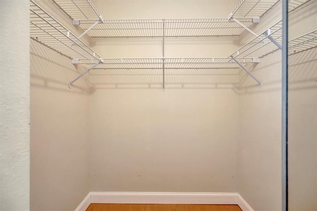 For Sale: $225,000 (2 beds, 2 baths, 1127 Square Feet)