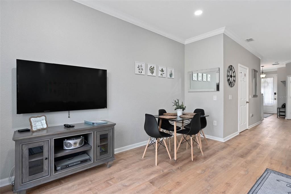 Active With Contract: $449,000 (3 beds, 3 baths, 1440 Square Feet)