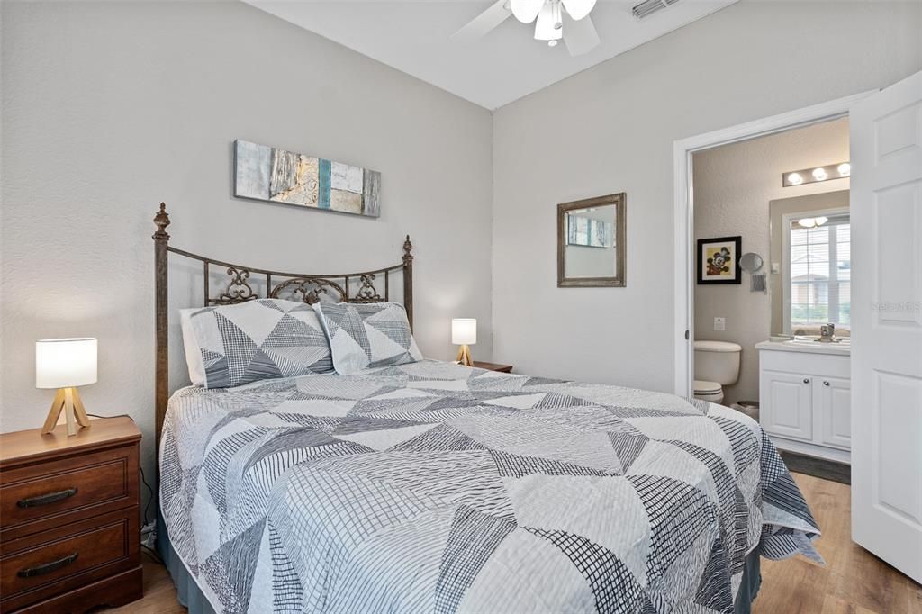 Active With Contract: $449,000 (3 beds, 3 baths, 1440 Square Feet)
