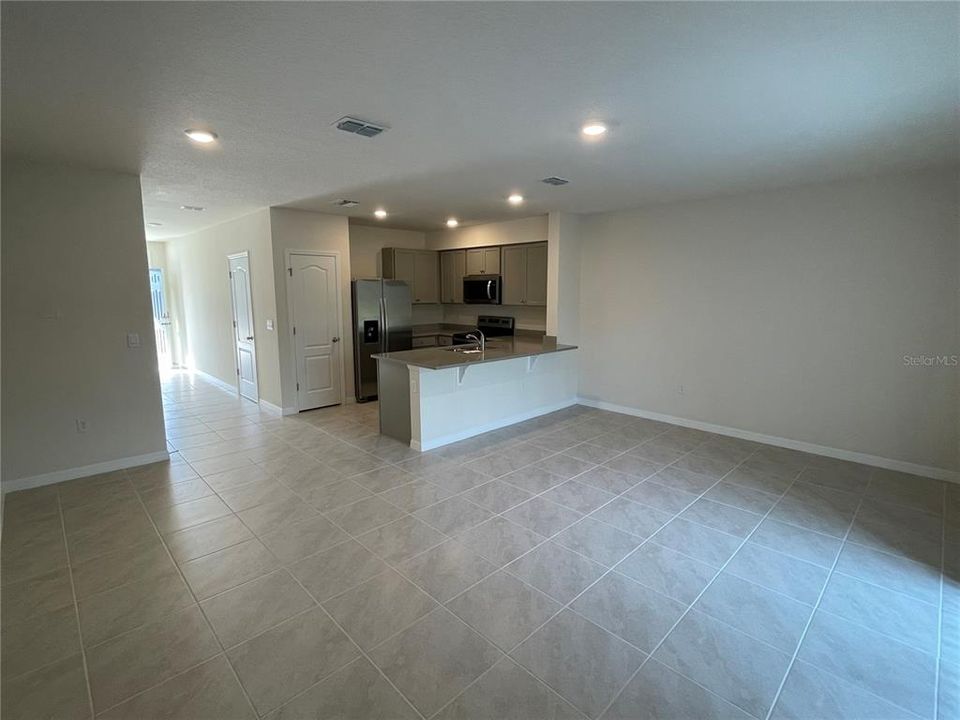 For Rent: $1,850 (3 beds, 2 baths, 1515 Square Feet)