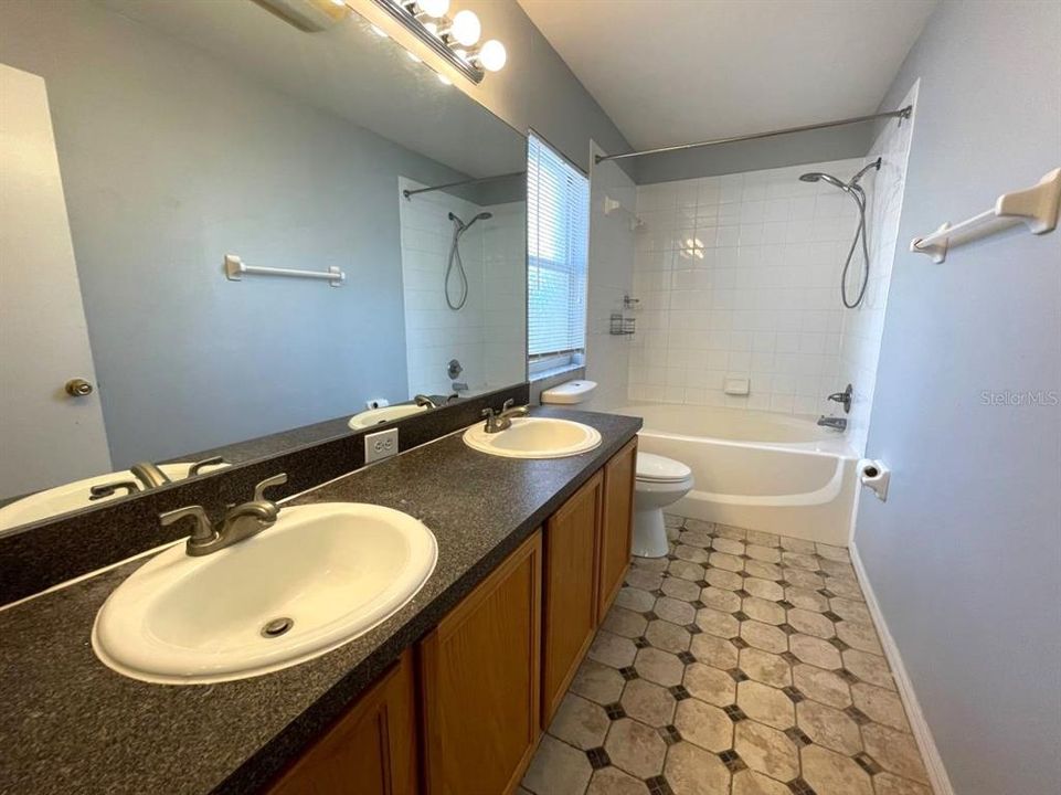 For Rent: $1,895 (3 beds, 2 baths, 1465 Square Feet)
