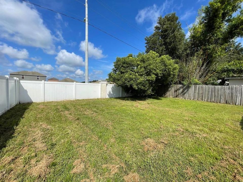 For Rent: $1,895 (3 beds, 2 baths, 1465 Square Feet)