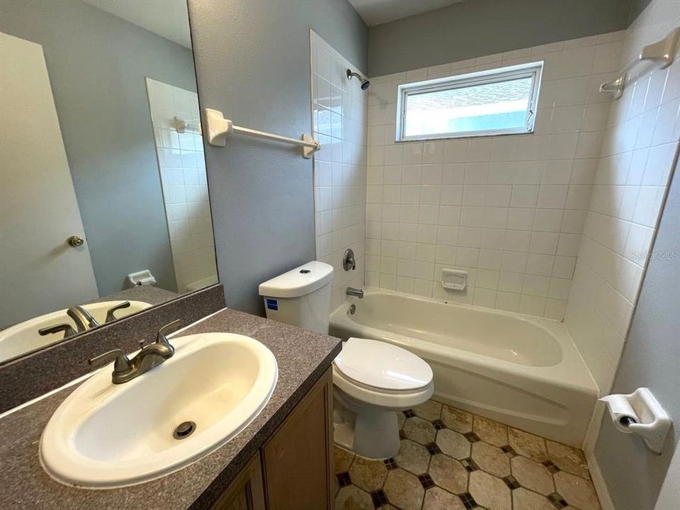 For Rent: $1,895 (3 beds, 2 baths, 1465 Square Feet)