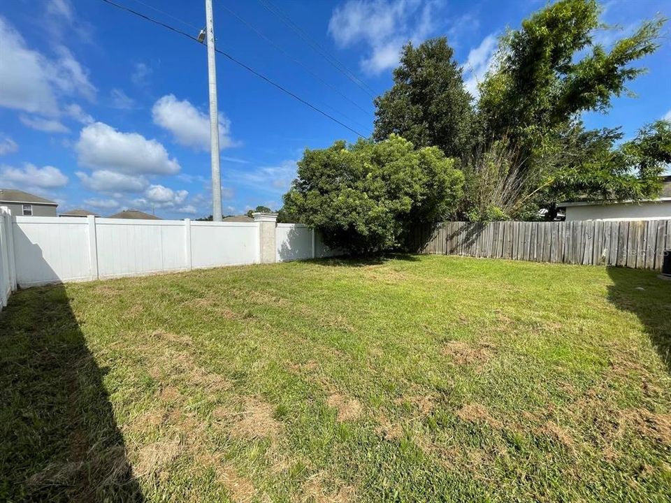 For Rent: $1,895 (3 beds, 2 baths, 1465 Square Feet)