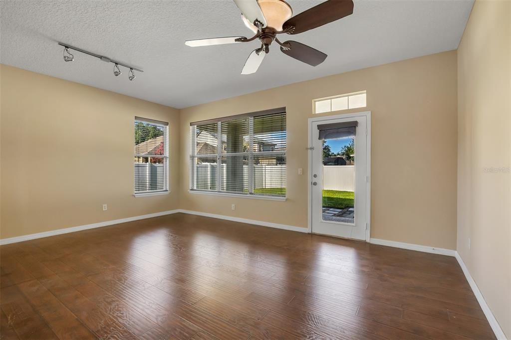 For Sale: $665,000 (4 beds, 3 baths, 3072 Square Feet)