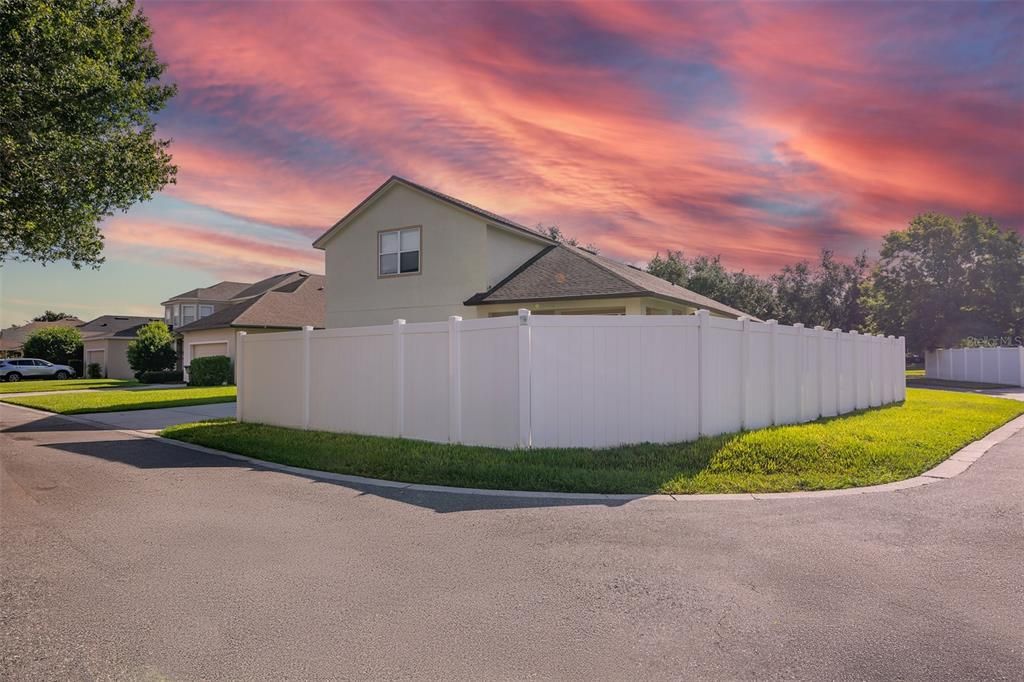 For Sale: $665,000 (4 beds, 3 baths, 3072 Square Feet)