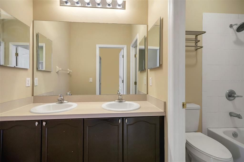 For Sale: $665,000 (4 beds, 3 baths, 3072 Square Feet)
