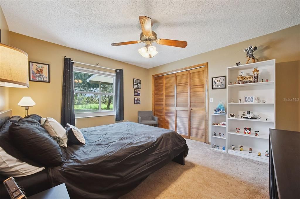 For Sale: $549,000 (3 beds, 2 baths, 2862 Square Feet)