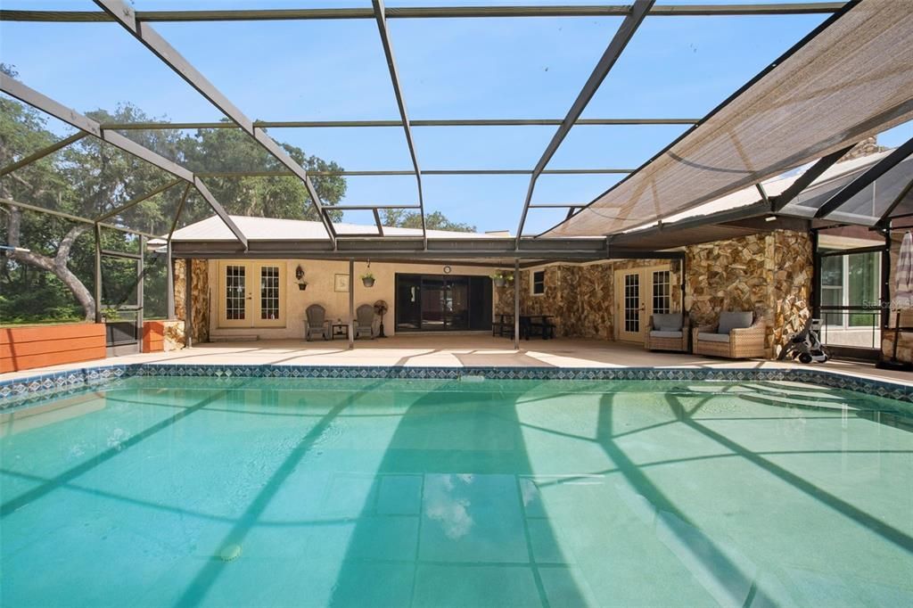 For Sale: $549,000 (3 beds, 2 baths, 2862 Square Feet)
