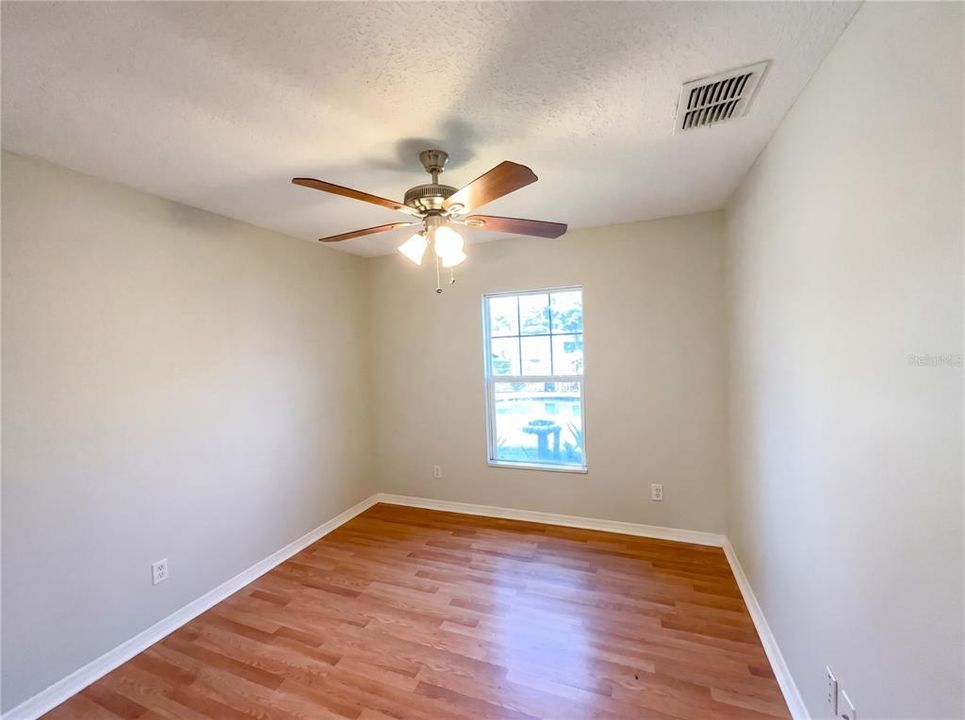 For Sale: $356,000 (4 beds, 2 baths, 1605 Square Feet)