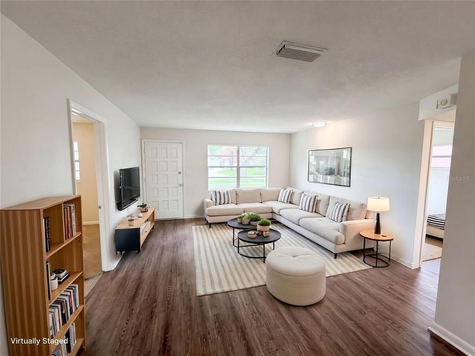 En Venta: $337,000 (3 camas, 2 baños, 1182 Pies cuadrados)