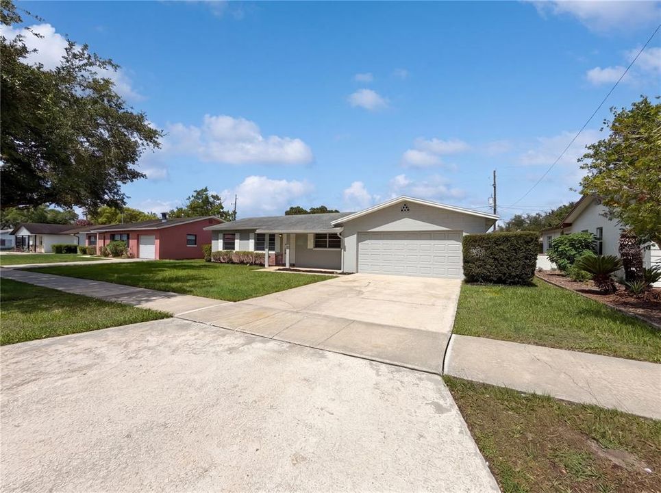 En Venta: $337,000 (3 camas, 2 baños, 1182 Pies cuadrados)