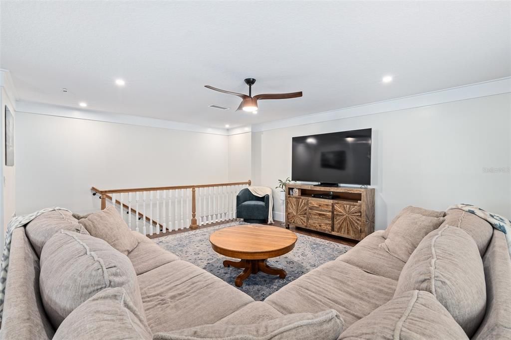 For Sale: $680,000 (3 beds, 3 baths, 1925 Square Feet)