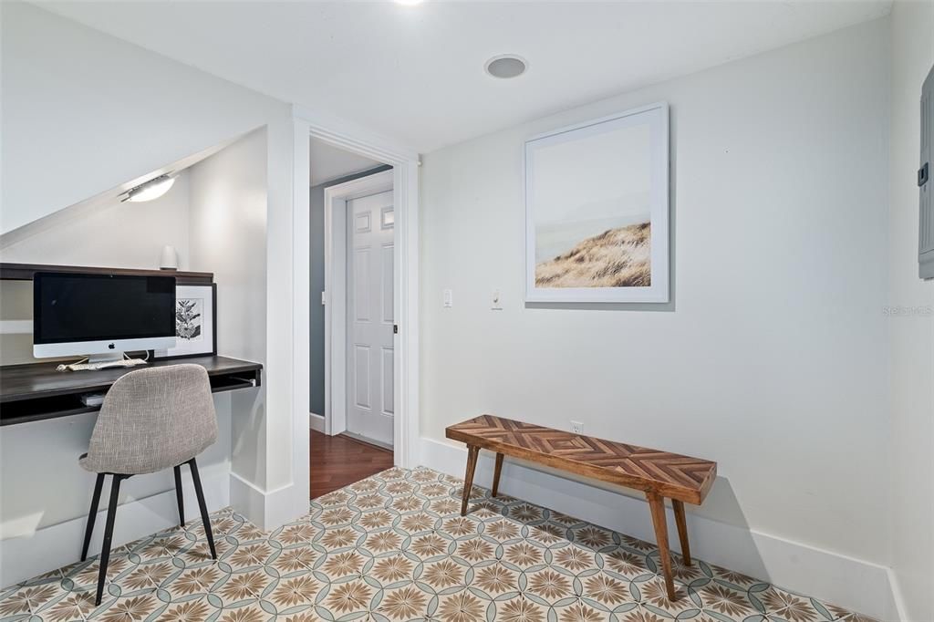 For Sale: $680,000 (3 beds, 3 baths, 1925 Square Feet)