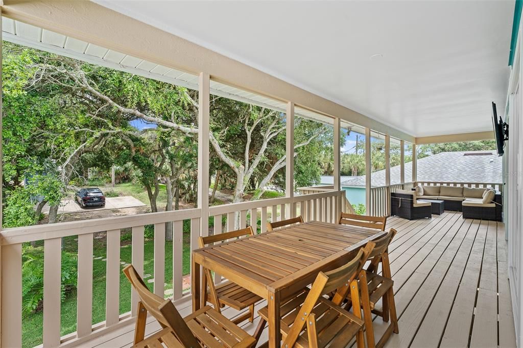 For Sale: $680,000 (3 beds, 3 baths, 1925 Square Feet)