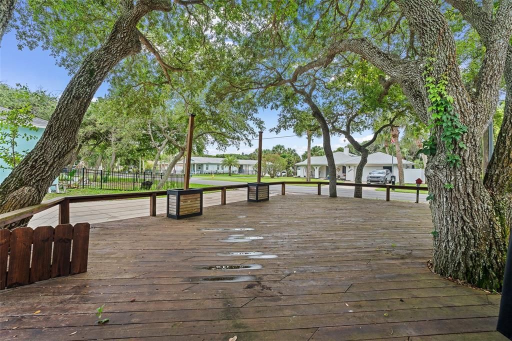 For Sale: $680,000 (3 beds, 3 baths, 1925 Square Feet)