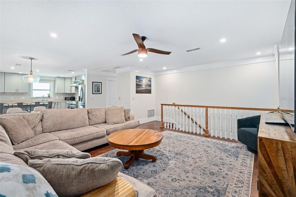For Sale: $680,000 (3 beds, 3 baths, 1925 Square Feet)