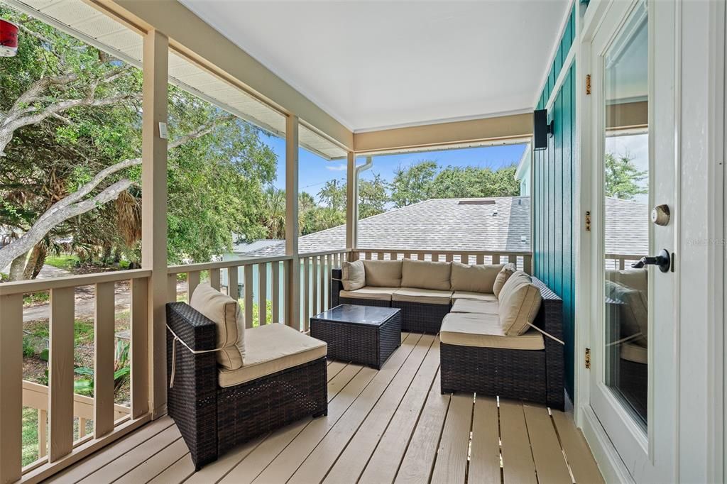 For Sale: $680,000 (3 beds, 3 baths, 1925 Square Feet)