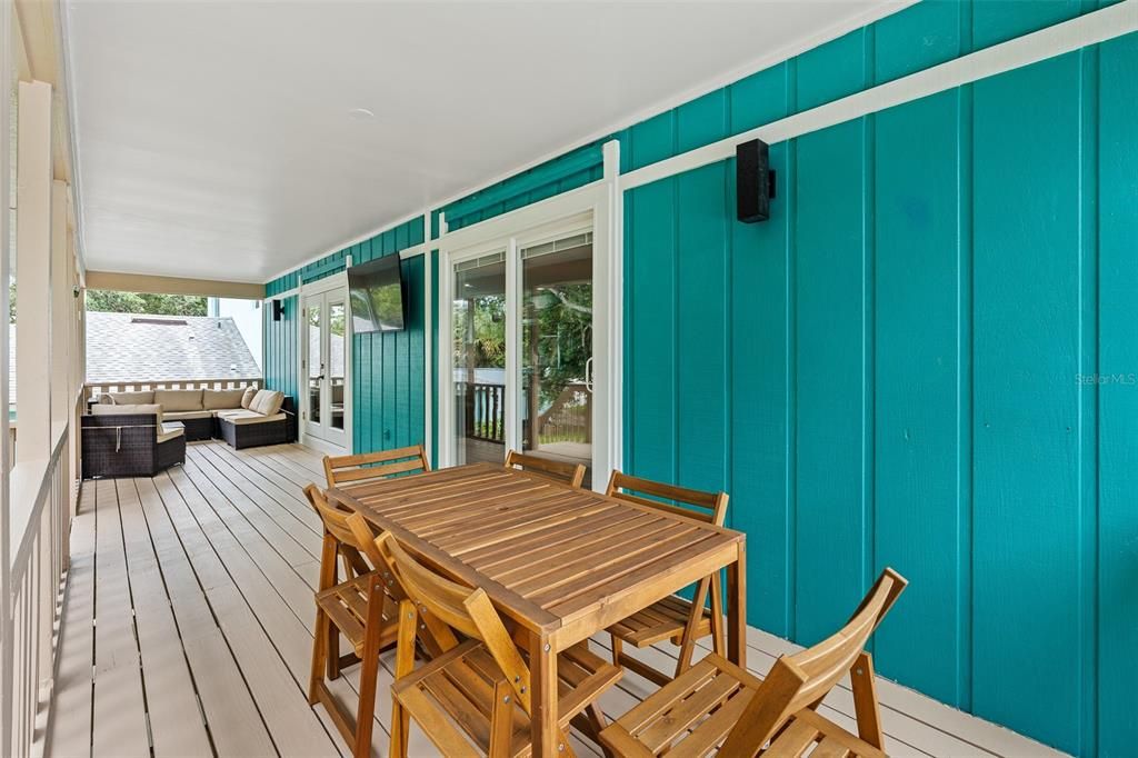 For Sale: $680,000 (3 beds, 3 baths, 1925 Square Feet)