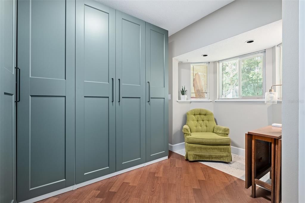 For Sale: $680,000 (3 beds, 3 baths, 1925 Square Feet)