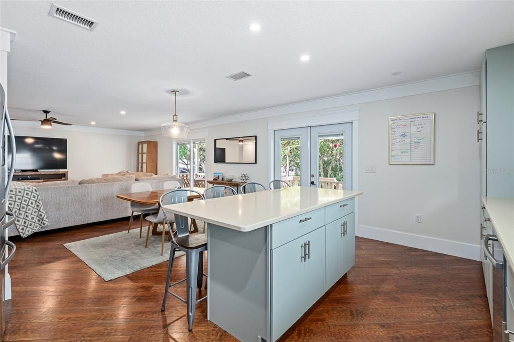 For Sale: $680,000 (3 beds, 3 baths, 1925 Square Feet)