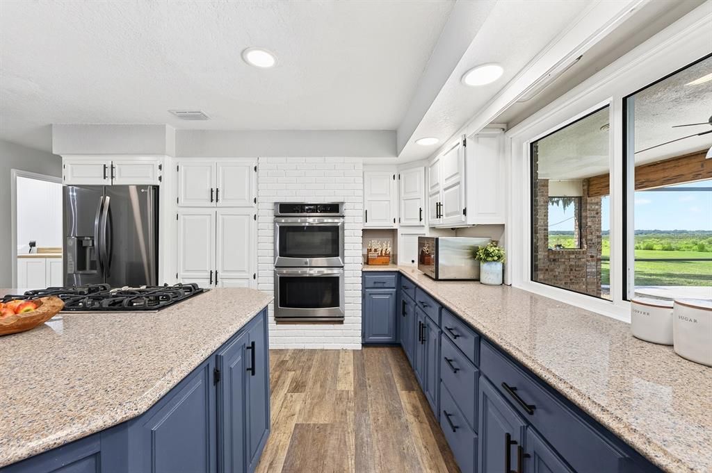 For Sale: $1,300,000 (5 beds, 3 baths, 3352 Square Feet)