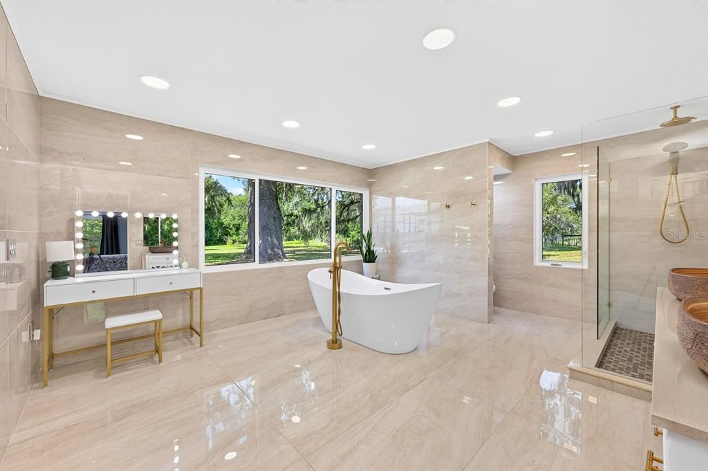 For Sale: $1,300,000 (5 beds, 3 baths, 3352 Square Feet)